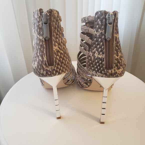 NEW Sam Edelman booties - Picture 4 of 8